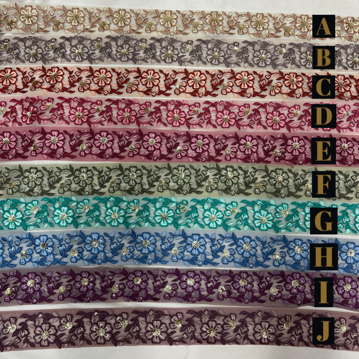 【50cm単位】 刺繍リボン シックでエレガント 同色糸で紡ぐ花柄 華やか刺繡リボン チュール 幅約5cm 230404004