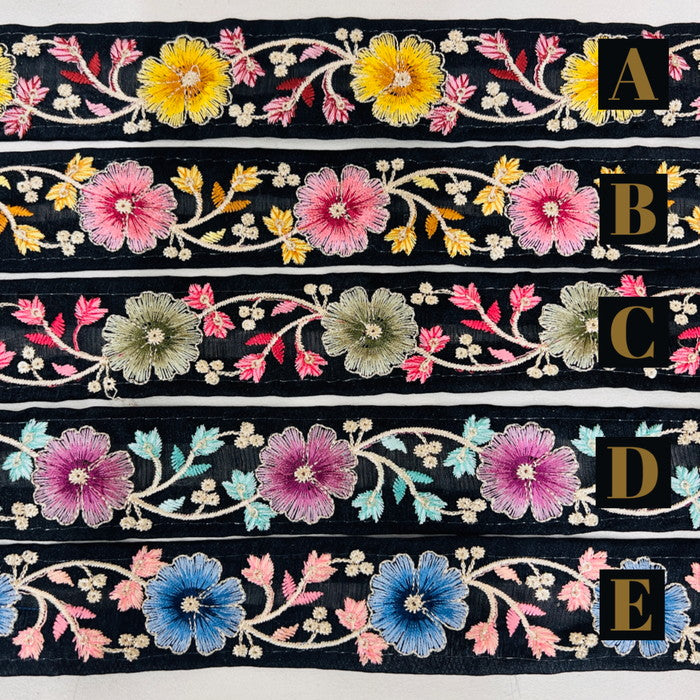 【50cm単位】 刺繍リボン スパンコールがアクセント 夜露に輝く 華やか花柄 インド刺繡リボン オーガンジー 幅約3.6cm 230404010