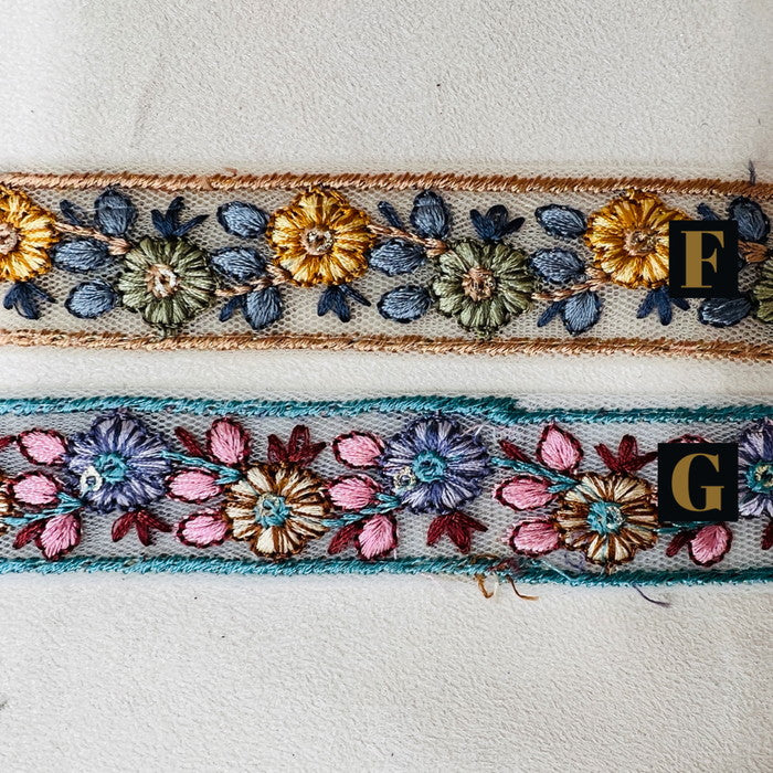 【50cm単位】 刺繡リボン 待望!細幅! シックな小花柄刺繡リボン チュール 幅約2.8cm 230404020