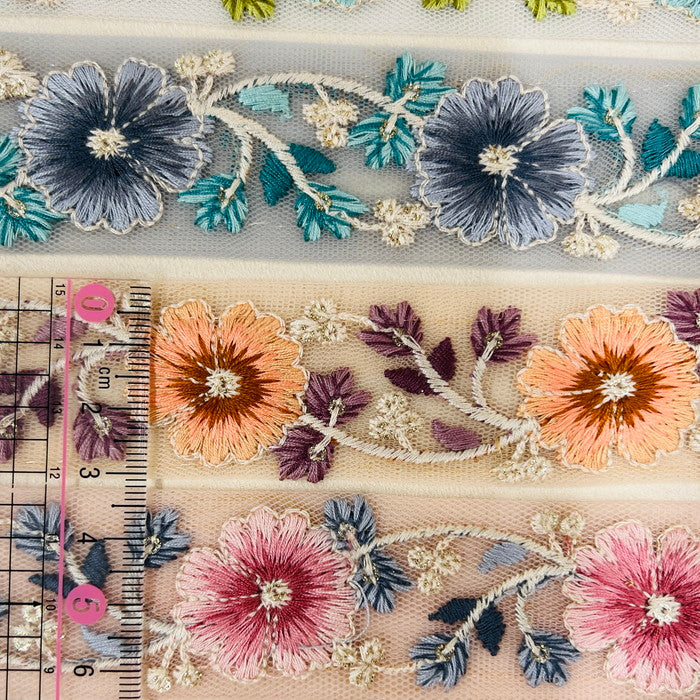 【50cm単位】 刺繍リボン 瑞々しい色彩!カラフルなお花畑花柄刺繡リボン チュール 幅約3.4cm 230404021
