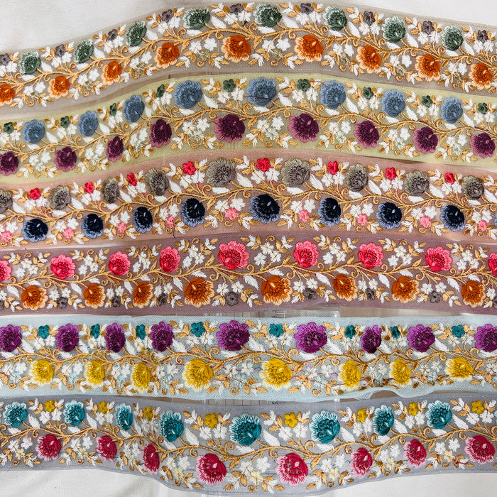 【50cm単位】 刺繍リボン ノンスパンコール 夜明けの約束 咲き乱れる花たち チュール 幅約5cm 23040626003
