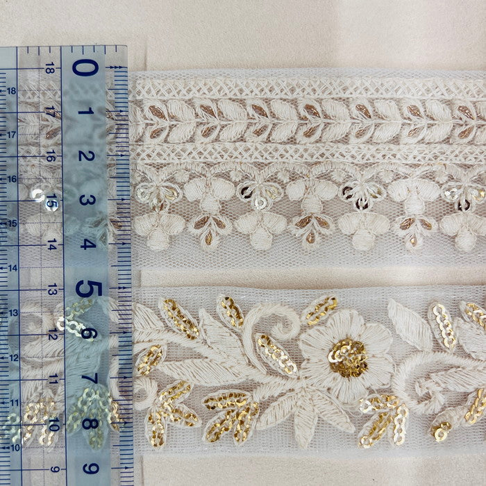 【50cm単位】 刺繍リボン キラキラ輝がポイント スパンコールの魔法 ホワイト チュール 幅約3.7cm~約4.6cm 23040626008