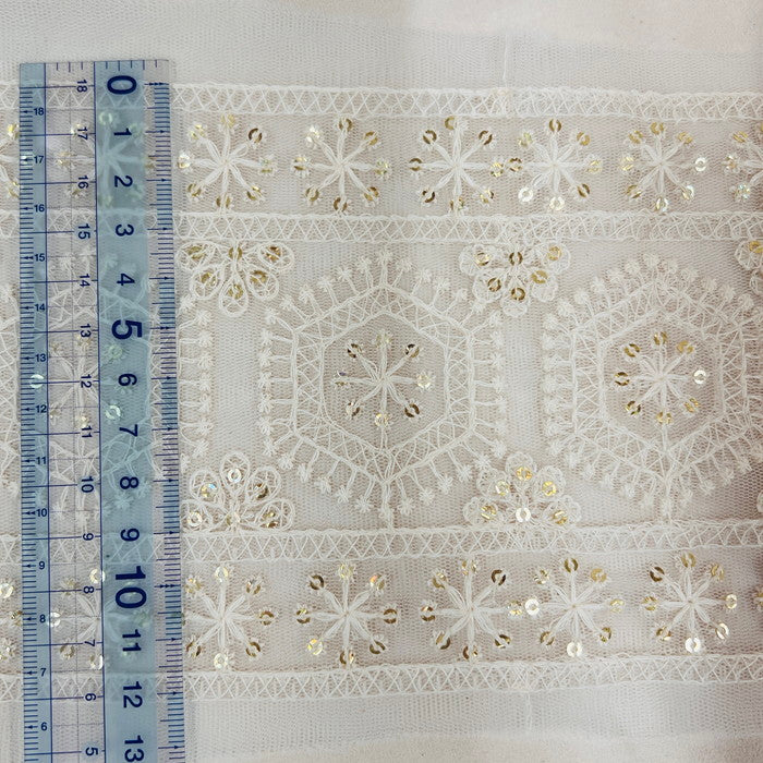 【50cm単位】 刺繍リボン 超太幅 キラキラの世界 まるで雪の結晶 ホワイト チュール 幅約12.2cm 23040626009