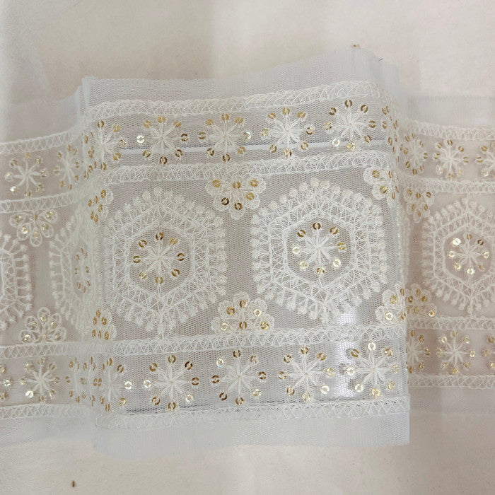 【50cm単位】 刺繍リボン 超太幅 キラキラの世界 まるで雪の結晶 ホワイト チュール 幅約12.2cm 23040626009