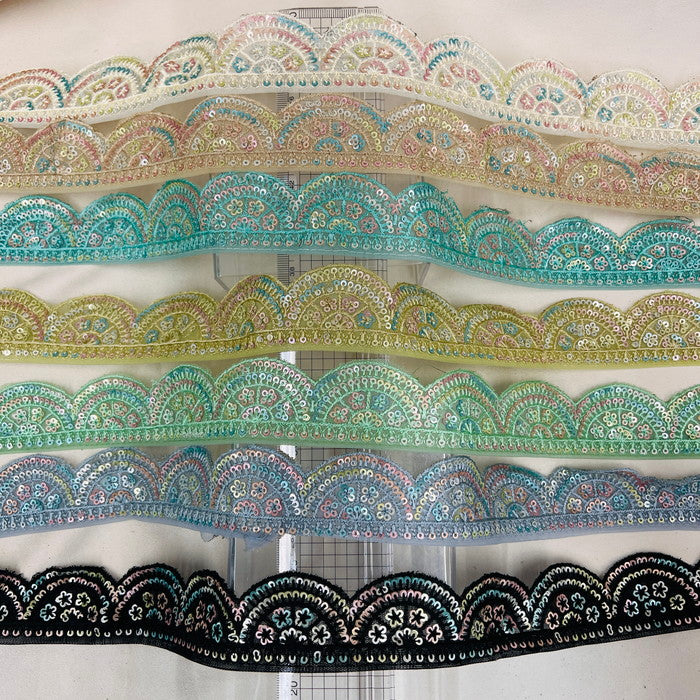 【50cm単位】 刺繍リボン スカラップ型 あなたはどのマーメイド?② 心ときめく チュール 幅約3.9cm 23040626019