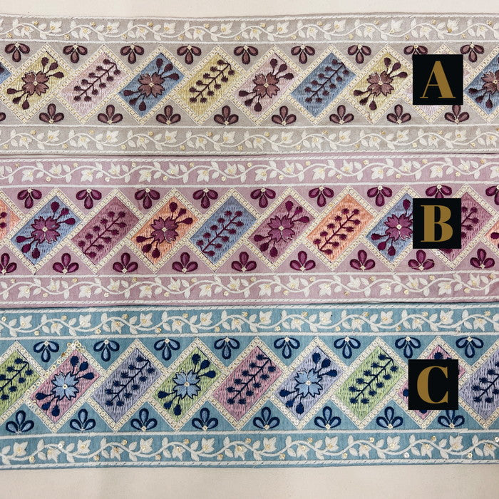 【50cm単位】 刺繍リボン 太幅 ナチュラルカラー 物作りの世界へ連れて行って 魔法の絨毯 布地 幅約10.3cm 23040626020