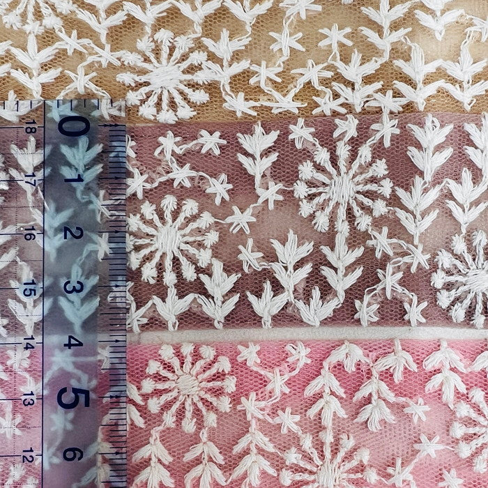 【50cm単位】 刺繍リボン ノンスパンコール 季節外れの贈り物 白い世界② チュール 幅約3.8cm 23040626022