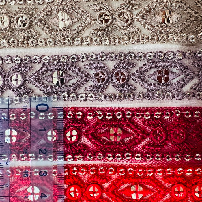 【50cm単位】 刺繍リボン キラキラが止まらない 宝石のような輝き ゴージャス インド刺繡リボン チュール 幅約2.5cm 230529004