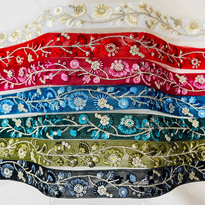 【50cm単位】 刺繍リボン 店頭でも大人気 同系色の花柄 洗練された美しさ 細幅 インド刺繡リボン2 チュール 幅約2.7cm 230529007