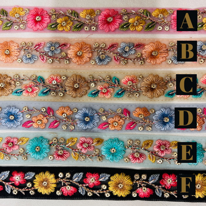 【50cm単位】 刺繍リボン 夏の日差し に映える! くっきりカラフル キュートな花柄 インド刺繡リボン チュール 幅約2.7cm 230529008