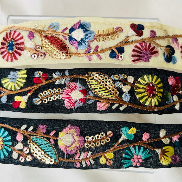 【50cm単位】 刺繍リボン 細幅 カラフル&ポップ 見ているだけで幸せ 絵本の中の可愛い花柄 オーガンジー風 幅約2.7cm 230610006