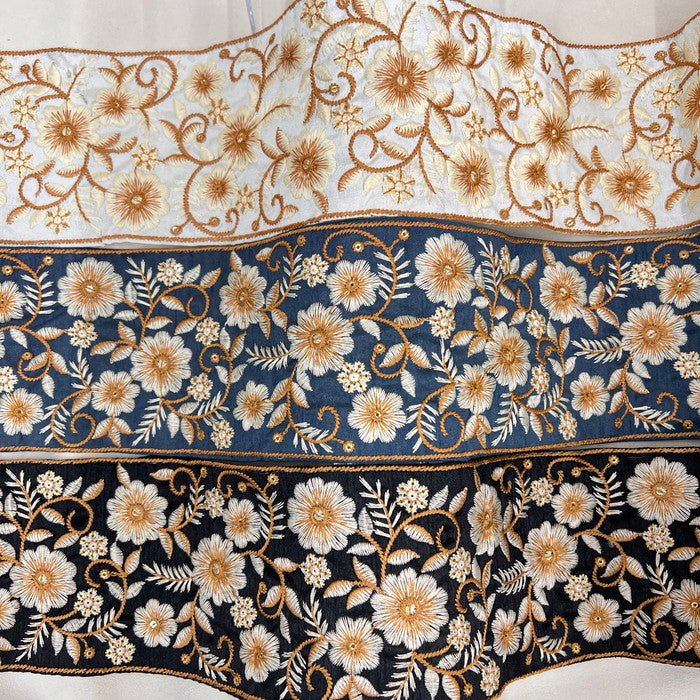 【50cm単位】 刺繍リボン 運命を変える 受け継がれた伝統の唐草の花柄 生地 スパンコール 幅約10cm 230722002