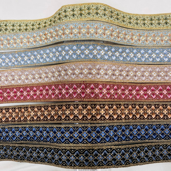 刺繍リボン-【50cm単位】 刺繍リボン 再再再入荷!! キラキラ金糸 大人気格子花柄 布地 幅約4.6cm 230722007-心が躍る刺繍リボン屋 by船場マップ