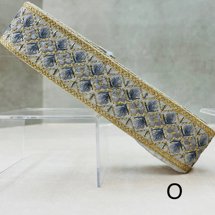 刺繍リボン-【50cm単位】 刺繍リボン 再再再入荷!! キラキラ金糸 大人気格子花柄 布地 幅約4.6cm 230722007-心が躍る刺繍リボン屋 by船場マップ