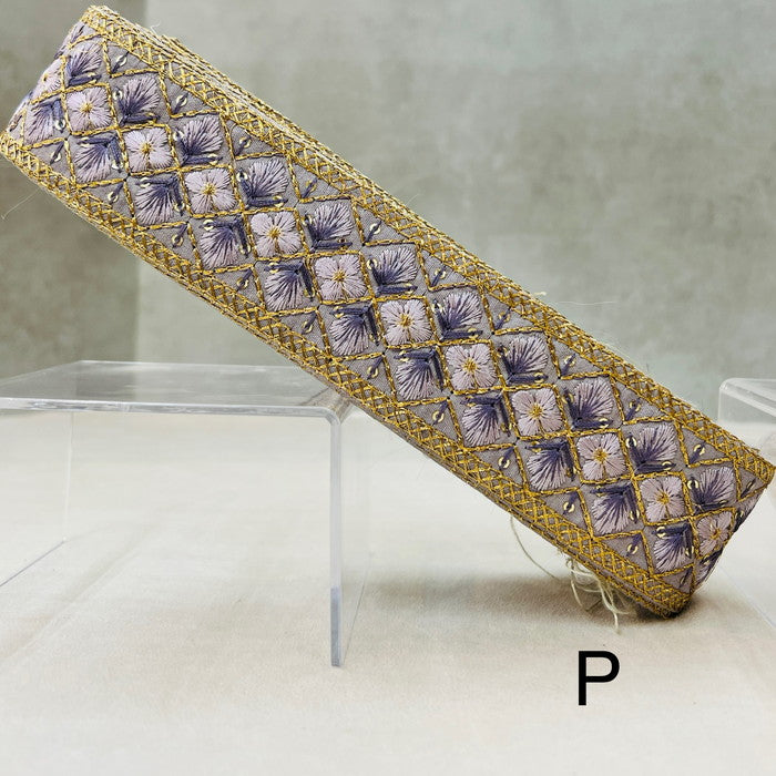 刺繍リボン-【50cm単位】 刺繍リボン 再再再入荷!! キラキラ金糸 大人気格子花柄 布地 幅約4.6cm 230722007-心が躍る刺繍リボン屋 by船場マップ