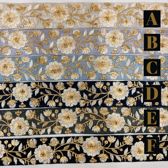 【50cm単位】 刺繍リボン 大人気で再入荷 ゴールド糸で紡ぐ 華やかな花の奏で 刺繍リボン 布地 幅約3.3cm 2308010001