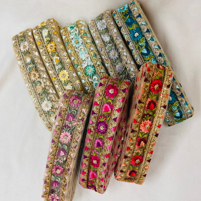 【50cm単位】 刺繍リボン 一年の時を超えて 心がトキメク美しさ 宝石のような花柄 刺繍リボン チュール 幅約4.4cm 230815001
