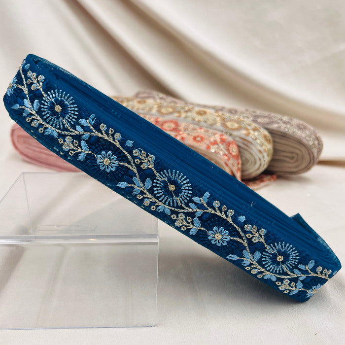 【50cm単位】 刺繍リボン 細幅 輝く星と共に 夜空に咲く 花火の様な花 チュール 幅約3cm 230929005