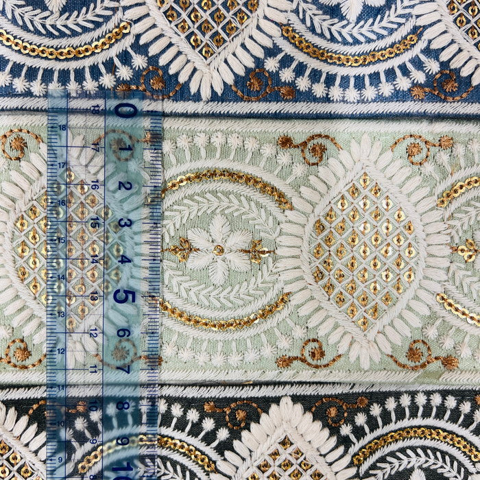【50cm単位】 刺繍リボン 太幅 エキゾチック 異国の紋様 スパンコールの調べ 布地 幅約7.4cm 230929006