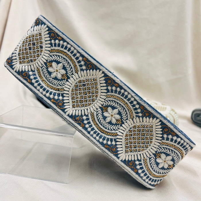 【50cm単位】 刺繍リボン 太幅 エキゾチック 異国の紋様 スパンコールの調べ 布地 幅約7.4cm 230929006