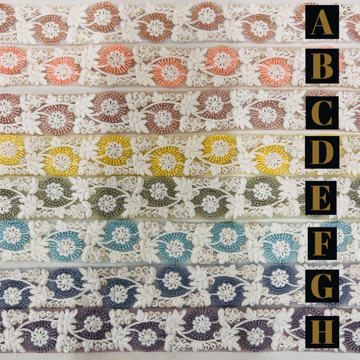 【50cm単位】 刺繍リボン 細幅 輝く氷と共に 雪の世界に咲く 花火の様な花 チュール 幅約2.8cm 231003003