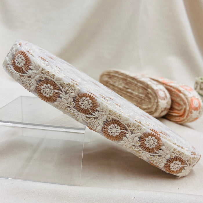 【50cm単位】 刺繍リボン 細幅 輝く氷と共に 雪の世界に咲く 花火の様な花 チュール 幅約2.8cm 231003003
