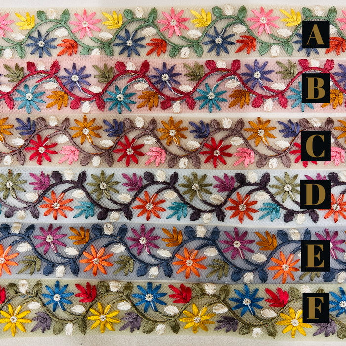 【50cm単位】 刺繍リボン 細幅 ポップなカラー 可愛いが溢れ出す 虹色の花畑 チュール 幅約3.1cm 230930004