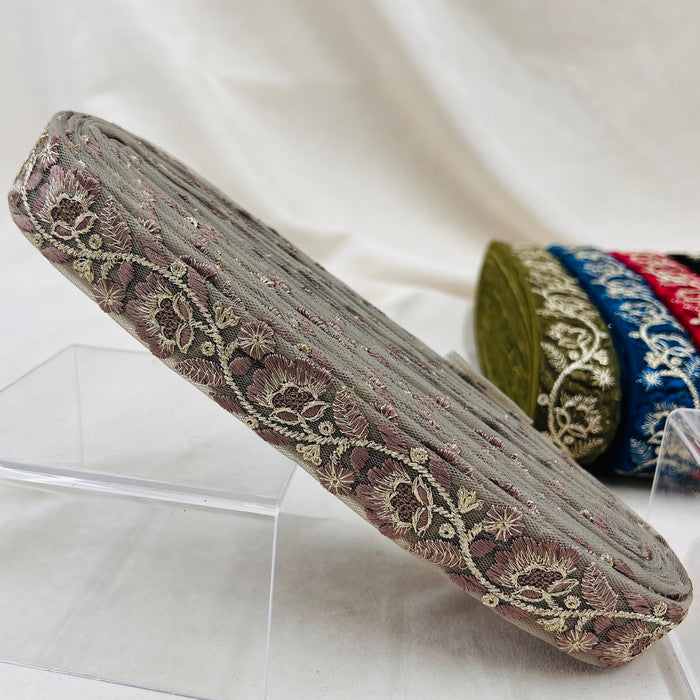 【50cm単位】 刺繍リボン 細幅 待望の再入荷 同系色刺繍のゴージャスな花 チュール 幅約3cm 230930007