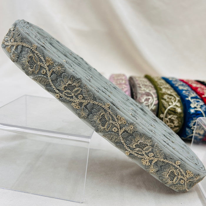 【50cm単位】 刺繍リボン 細幅 待望の再入荷 同系色刺繍のゴージャスな花 チュール 幅約3cm 230930007