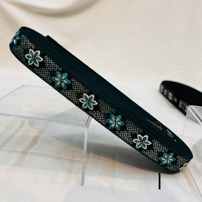 【50cm単位】 刺繍リボン 細幅 夜空に咲く 星になった 花達 チュール 幅2.3cm 231204002