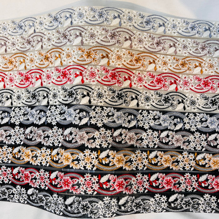 【50cm単位】 刺繍リボン チュール素材 花を背負いたい 手鞠のような花 チュール 幅3.74cm 231204004