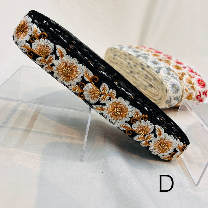 【50cm単位】 刺繍リボン 氷の女王が 愛する 大輪の 雪の花 チュール 幅約3.1cm 231204007