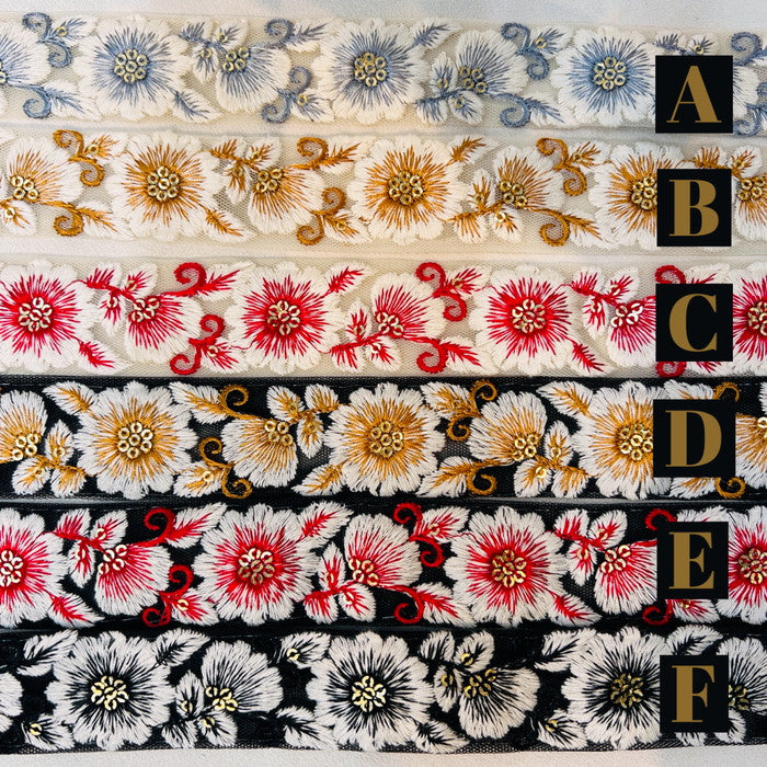 【50cm単位】 刺繍リボン 氷の女王が 愛する 大輪の 雪の花 チュール 幅約3.1cm 231204007