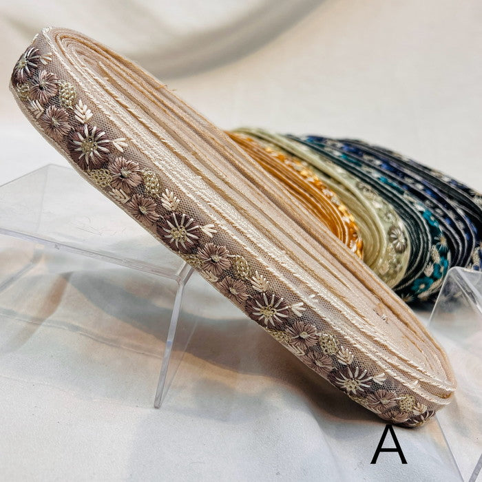 【50cm単位】 刺繍リボン 細幅 雪の結晶と 季節外れの 朝顔 チュール 幅2.5cm 231204010