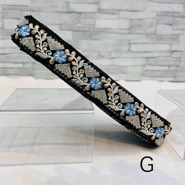 【50cm単位】 刺繍リボン 細幅 繊細な輝き 夜の 水面に 浮かぶ お花の 首飾り チュール 幅約2.8cm 240116005