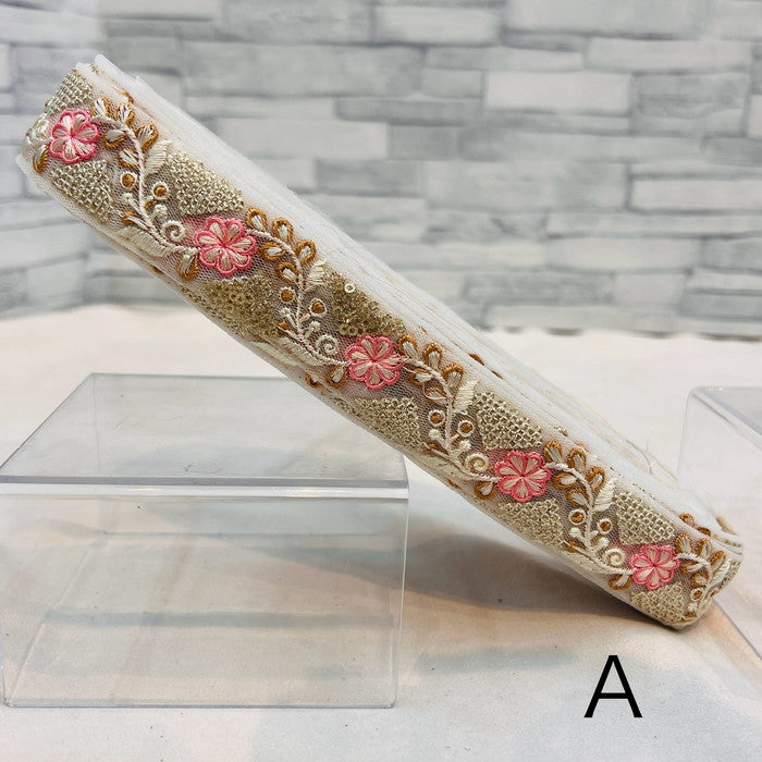 【50cm単位】 刺繍リボン 細幅 繊細な輝き 朝の 水面に 浮かぶ お花の 首飾り チュール 幅約3cm 240116006
