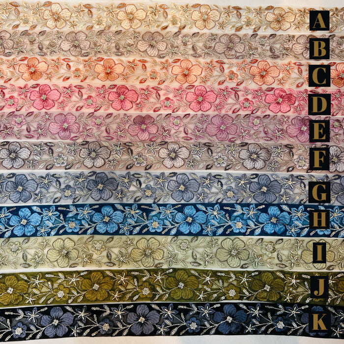 【50cm単位】 刺繍リボン 笑顔の 花達 春の訪れ 桜の季節は もうすぐ チュール 幅4.5cm 240116007
