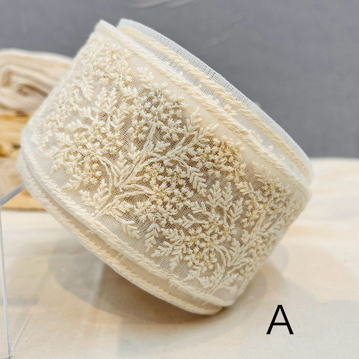 【50cm単位】 刺繍リボン ホワイトリボン 木漏れ日に 光る ユキヤナギの花 チュール 幅約6.2cm 240116015