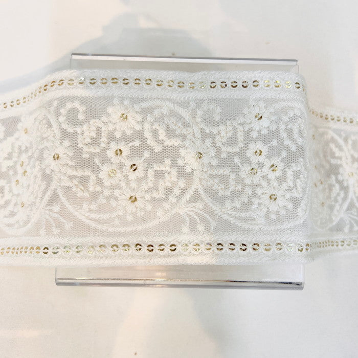 【50cm単位】 刺繍リボン ホワイトリボン 白い輝き 小花の形の結晶 チュール 幅約8.1cm 240116018