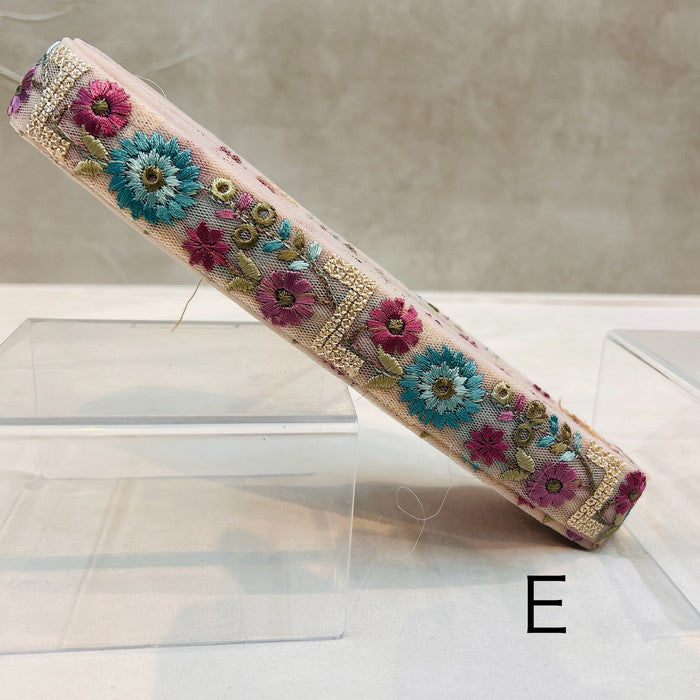 【50cm単位】 刺繍リボン 大空に 憧れて 太陽のように キラキラ輝く花々 チュール 幅約2.6cm 240201002