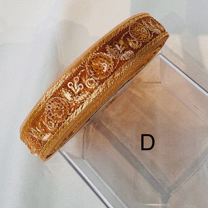 【50cm単位】 刺繍リボン 細幅 スパンコール 同系色で紡ぐ シンプル花柄 ① チュール 幅2cm 240322002