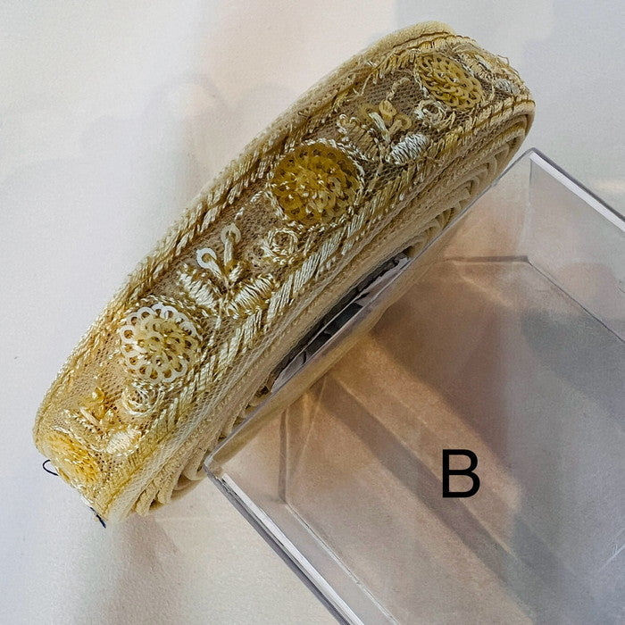 【50cm単位】 刺繍リボン 細幅 スパンコール 同系色で紡ぐ シンプル花柄 ① チュール 幅2cm 240322002