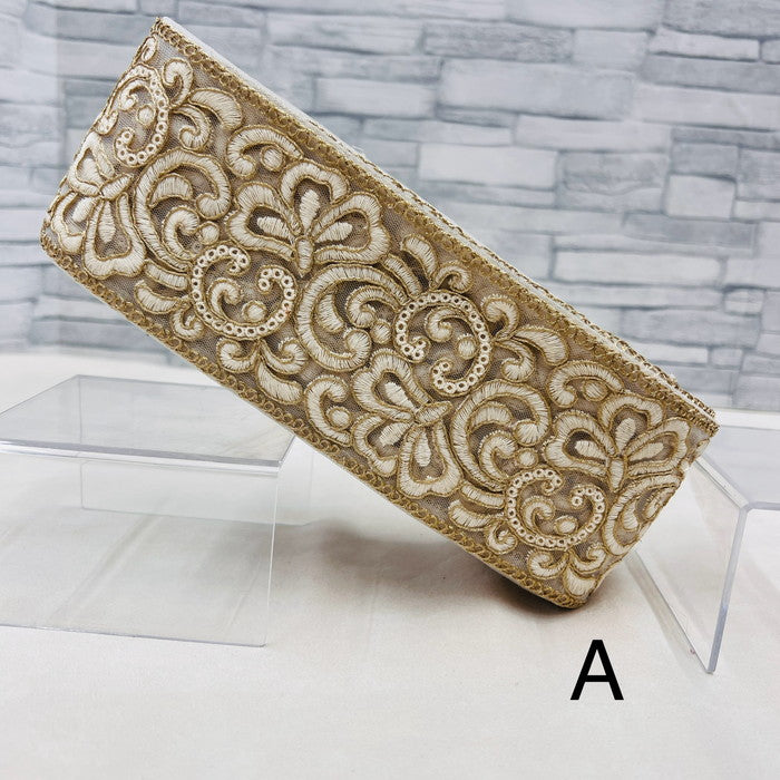 【50cm単位】 刺繍リボン 太幅 ノンスパンコール 金の糸で 華やぐ 流れるような デザインの花模様 チュール 幅約8.2cm 240408004