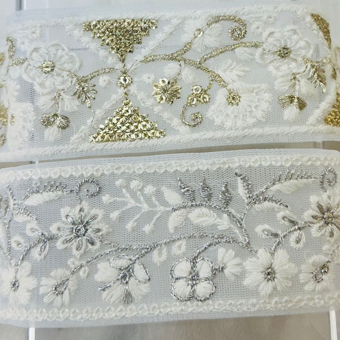 【50cm単位】 刺繍リボン ホワイトの世界 金と銀の蔦が アクセント チュール 幅約5cm 240408006