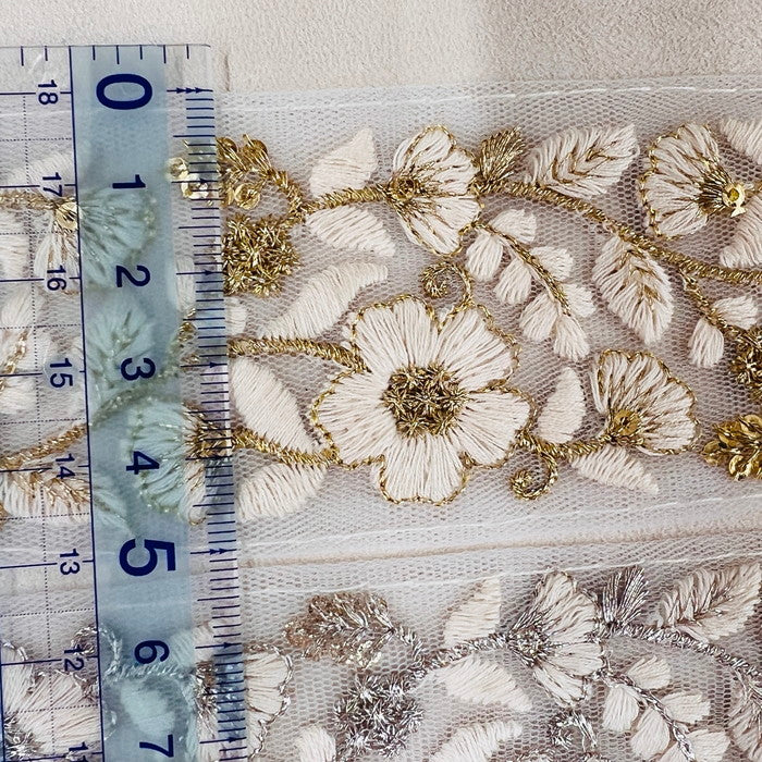 【50cm単位】 刺繍リボン ホワイトの世界 光の中で 輝く 淡く白い 桜 チュール 幅約5.1cm 240408008