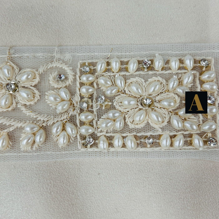 【50cm単位】 刺繍リボン ホワイトの世界 イミテーションパール お花の 美しい絵画 チュール 幅約4.3cm 240408013