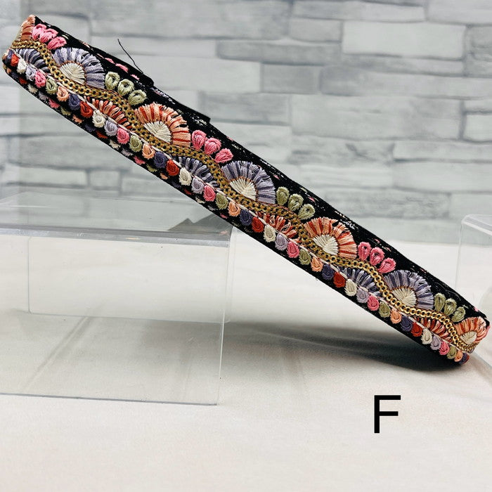 【50cm単位】 刺繍リボン 細幅 ポップ&カラフル 心が躍る 可愛さ 向日葵の道 チュール 幅約2.4cm 240415005