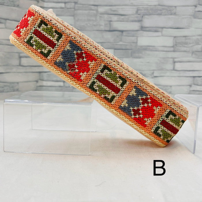 【50cm単位】 刺繍リボン 何が隠れている? 飛び出した ゲームキャラクター チュール 幅約5.4cm 240511002