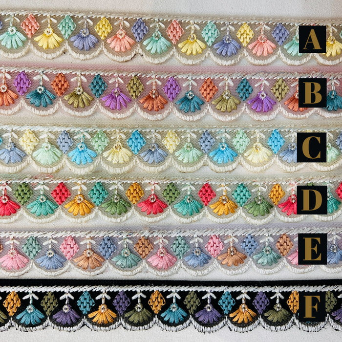 【50cm単位】 刺繍リボン 細幅 可愛さにトキメク お花とダイヤの シャンデリア チュール 幅約2.4cm 240511008
