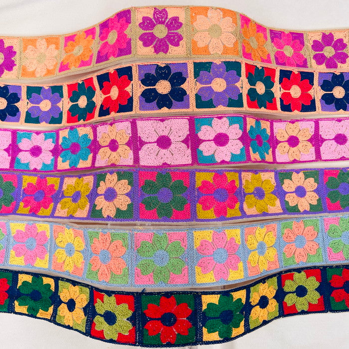 刺繍リボン-【50cm単位】 刺繍リボン 昭和レトロ どこか 懐かしい ほんわか花柄 チュール 幅約4.9cm 240527002-心が躍る刺繍リボン屋 by船場マップ